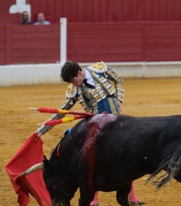 Víctor Hernández causa baja en Pamplona y Manzanares