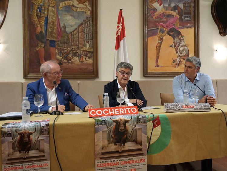 Coloquio en el Club Cocherito sobre las Corridas Generales