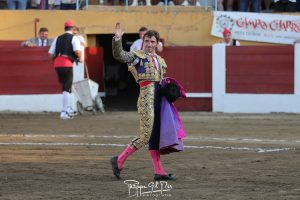 Fernando Robleño da una vuelta al ruedo en su adiós a Ceret