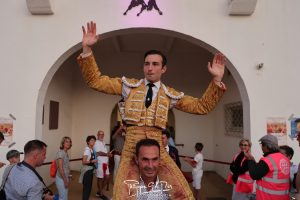 Cara y cruz en la corrida de Saint-Vincent de Tyrosse