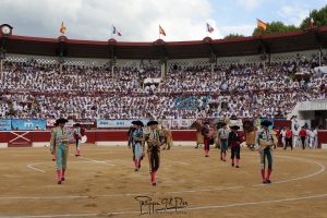 Ovaciones en la corrida de Mont de Marsan