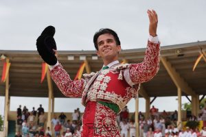 Solitario trofeo para Nino Julián en Orthez