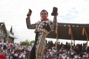 Juan de Castilla y Francisco Montero, orejas en Orthez