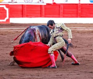 Morante y Juan Ortega colocan el 'no hay billetes' en Santander