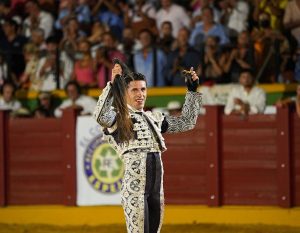 Magnífica tarde de toros en Estepona