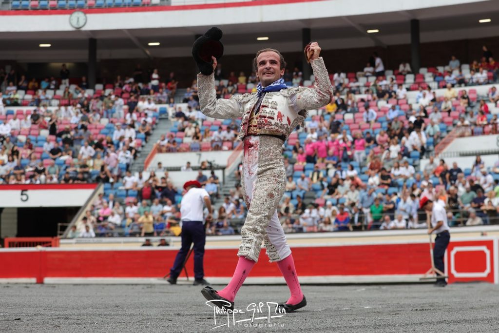 Damián Castaño corta una oreja en Bilbao