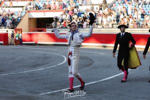 Fernando Adrián corta una oreja en Bilbao
