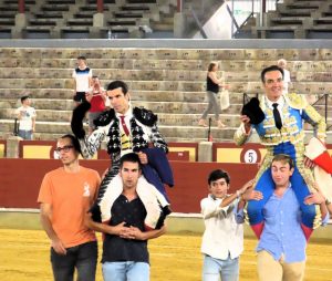 'El Cid' y Emilio de Justo salen a hombros en Ciudad Real