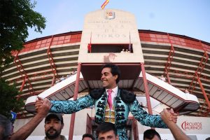 Miguel de Pablo sale a hombros en Colmenar Viejo