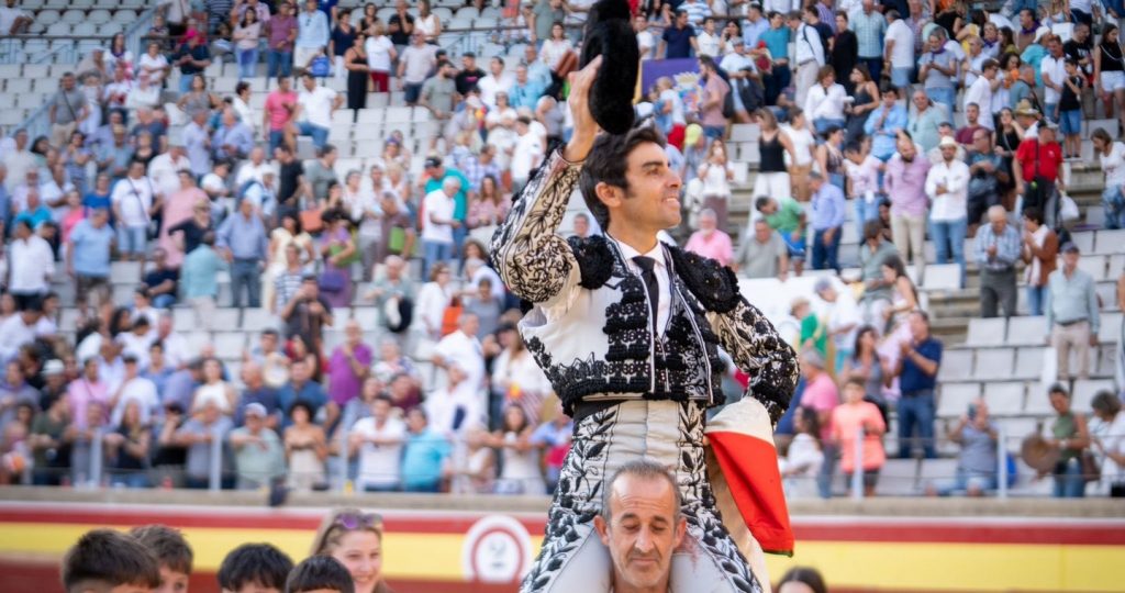 Perera y La Quinta triunfan en la primera de Palencia