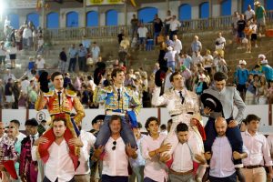 Corrida triunfal en Casas-Ibáñez con los 'Victorinos'