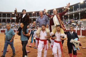 Diego Ventura y Joao Ribeiro Telles triunfan en Gijón