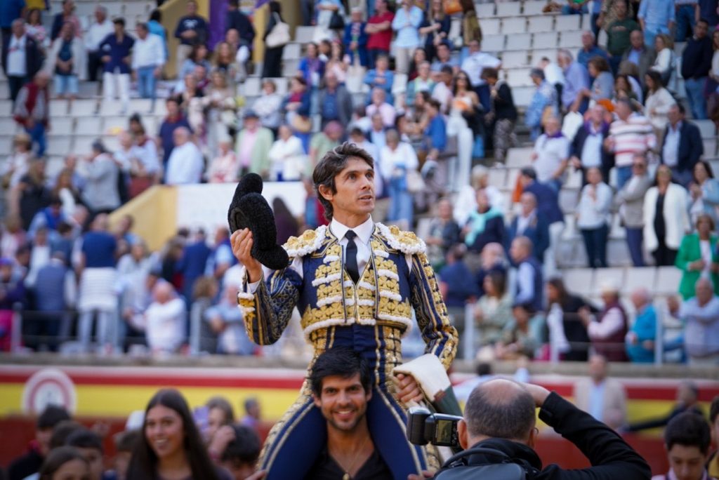 Puerta grande de Sebastián Castella en Palencia