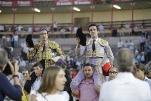 Tomás Rufo y Uceda Leal triunfan con los 'Victorinos' en Valladolid