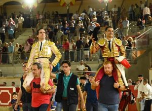 Mano a mano triunfal en Lorca