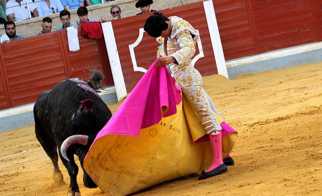 Emociones fuertes y cante grande en el Alfarero de Oro