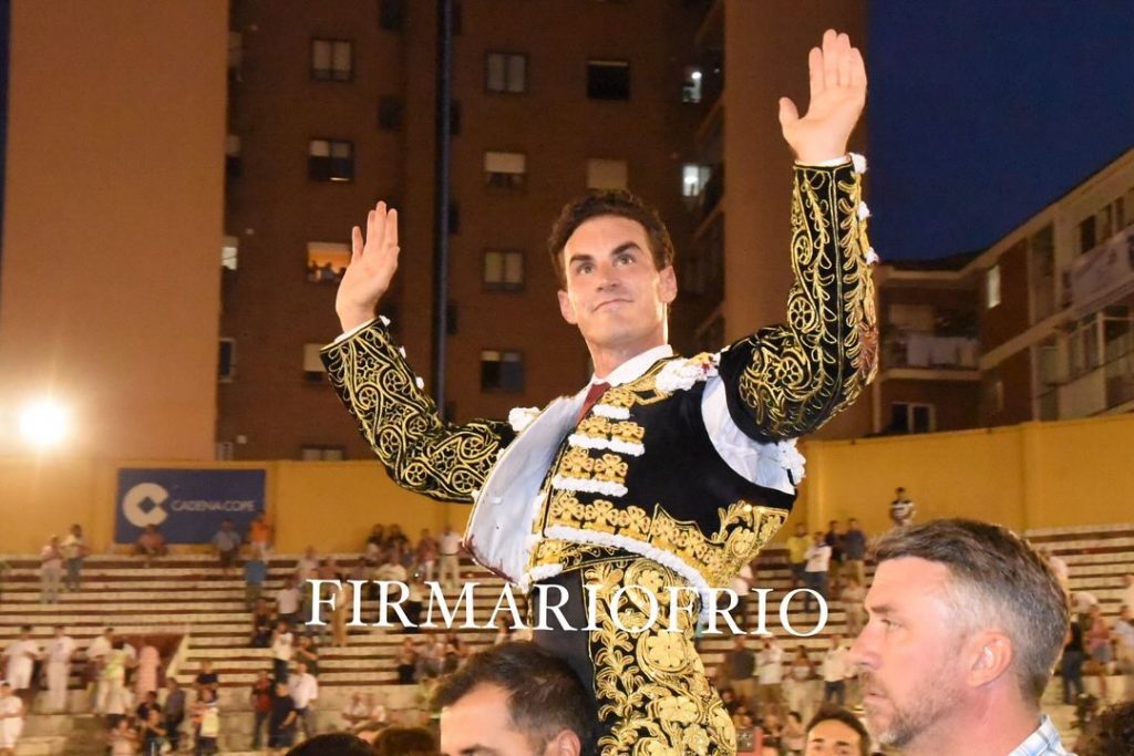 Fernando Adrián reaparece por la puerta grande en Guadalajara