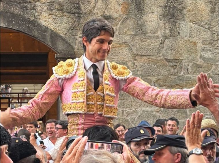 Castella por Tomás Rufo en San Martín