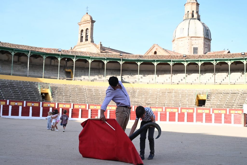 Morenito de Aranda promociona el toreo en Talavera