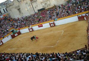 Borja Escudero y Álvaro Serrano tocan pelo en Algemesí