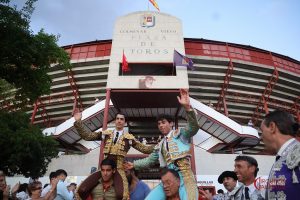 El Mene y Julio Méndez, puerta grande en la segunda de Colmenar