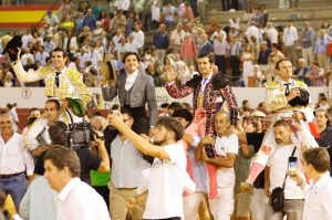 Los cuatro toreros a hombros en Don Benito