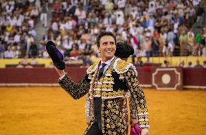 La terna cuaja una importante actuación en Lisboa