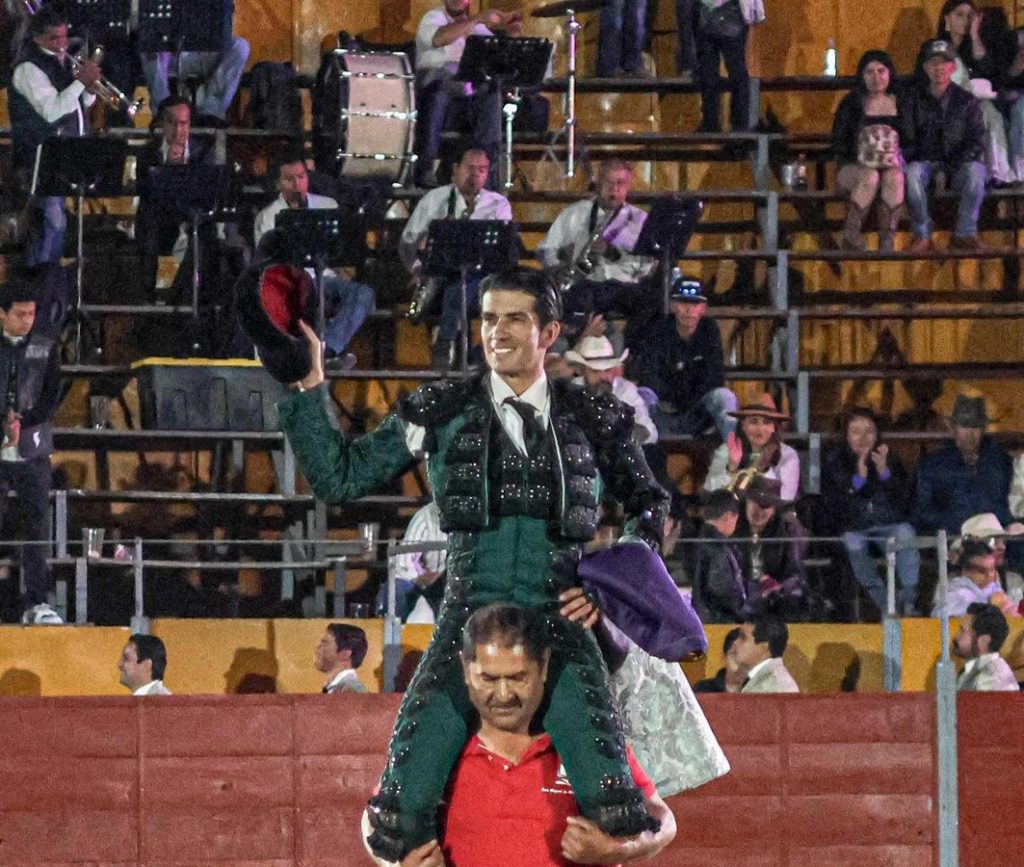 Cuatro orejas para Calita en Coroneo