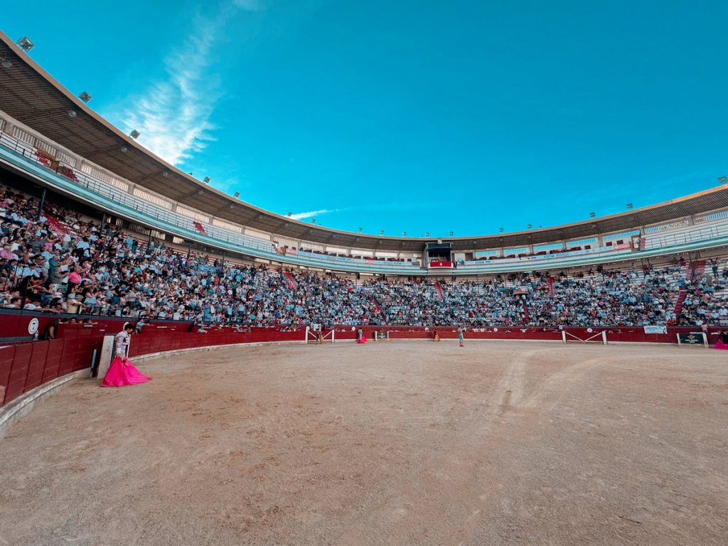 Más de seis mil personas en la clase práctica de Jaén