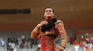 Pedro Luis corta la única oreja en la última de Arnedo