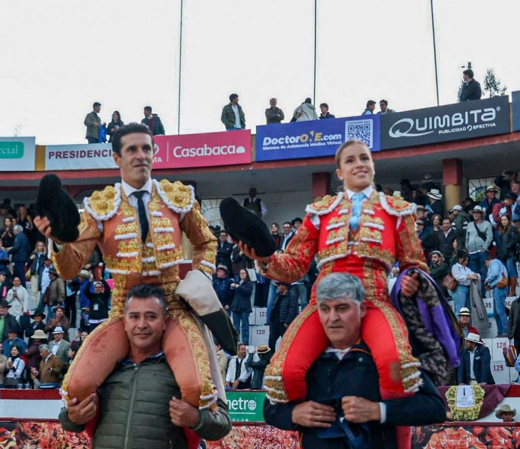 Indulto de Talavante, a hombros con Olga Casado, en Latacunga