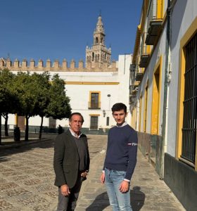 Carlos Tirado será apoderado por Enrique Peña