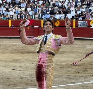 Sebastián Castella se alza con el Escapulario de Oro de Lima