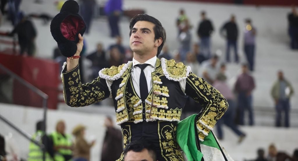 Tres orejas y puerta grande de Colombo en Ciudad Juárez