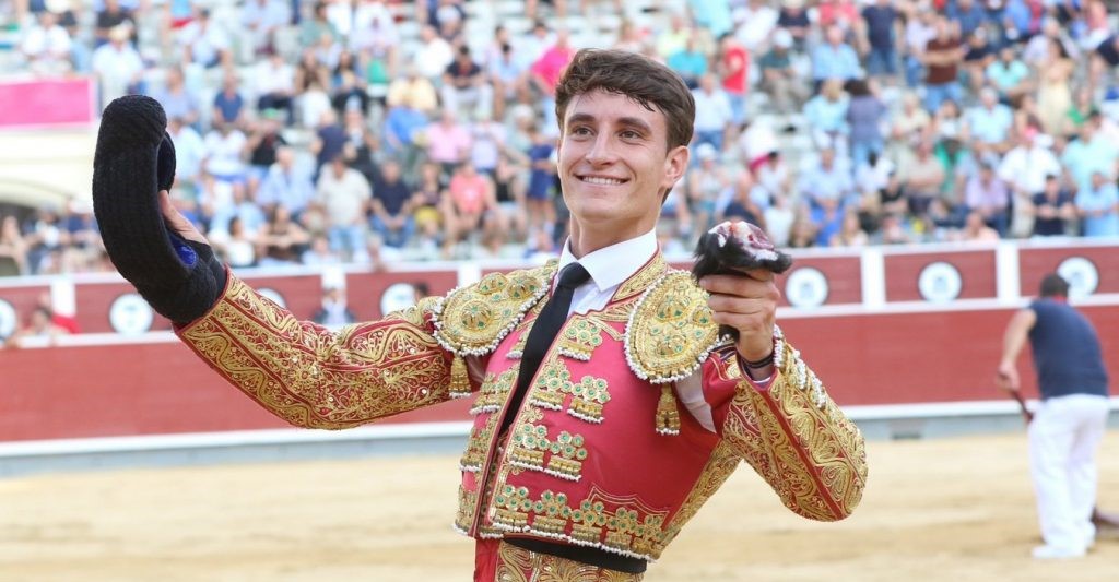 El novillero Nicolás Cortijo se retira