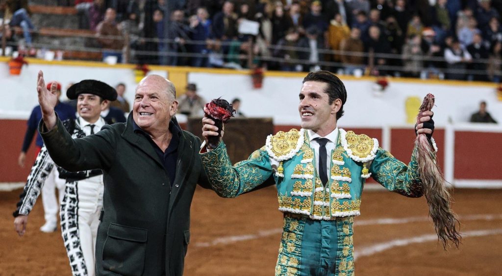 Talavante indulta un toro de Xajay en Juriquilla