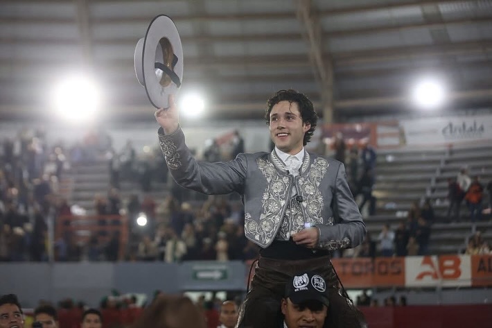 Tarik Othón, triunfador en Moroleón