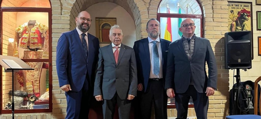 Luis Domínguez Blanco, homenajeado por el Club Taurino El Rabo