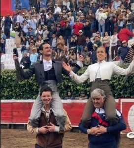 Olga Casado y Arias Samper triunfan en Machachi