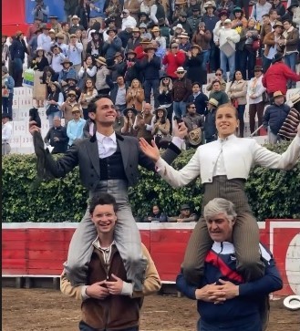 Olga Casado y Arias Samper triunfan en Machachi