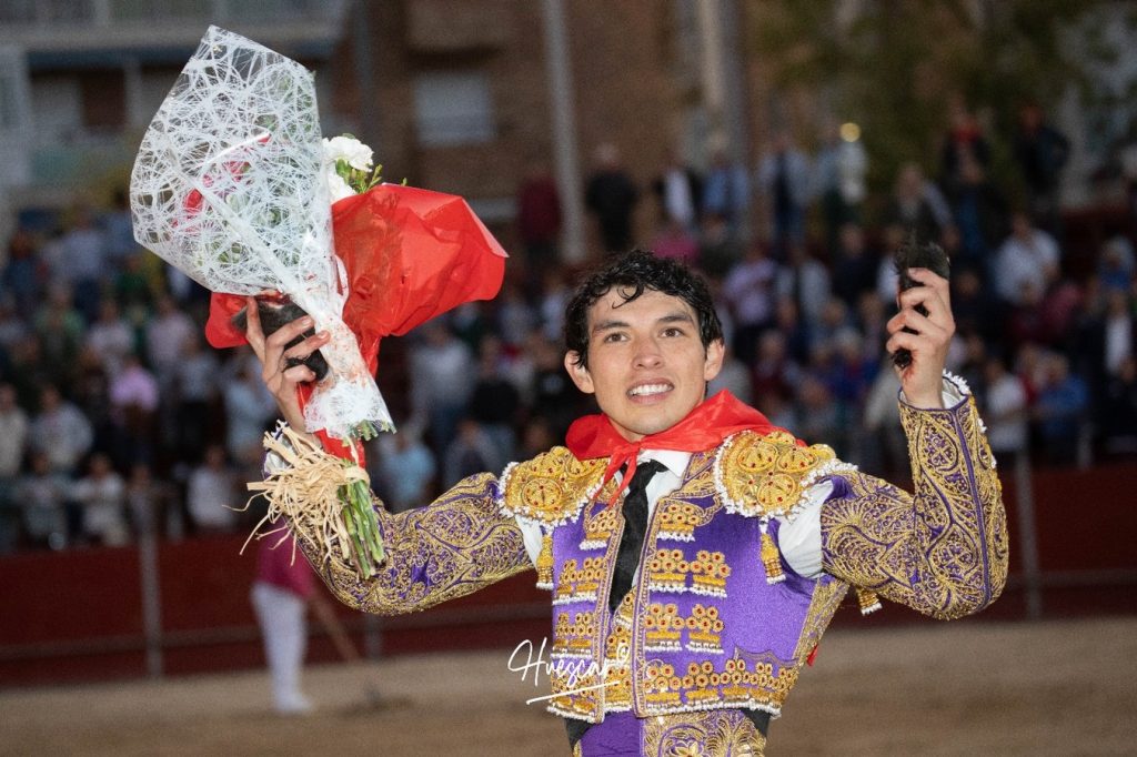 Isaac Fonseca organiza un interesante concurso en México