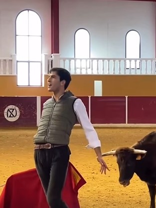 Samuel Navalón vuelve a torear en el campo