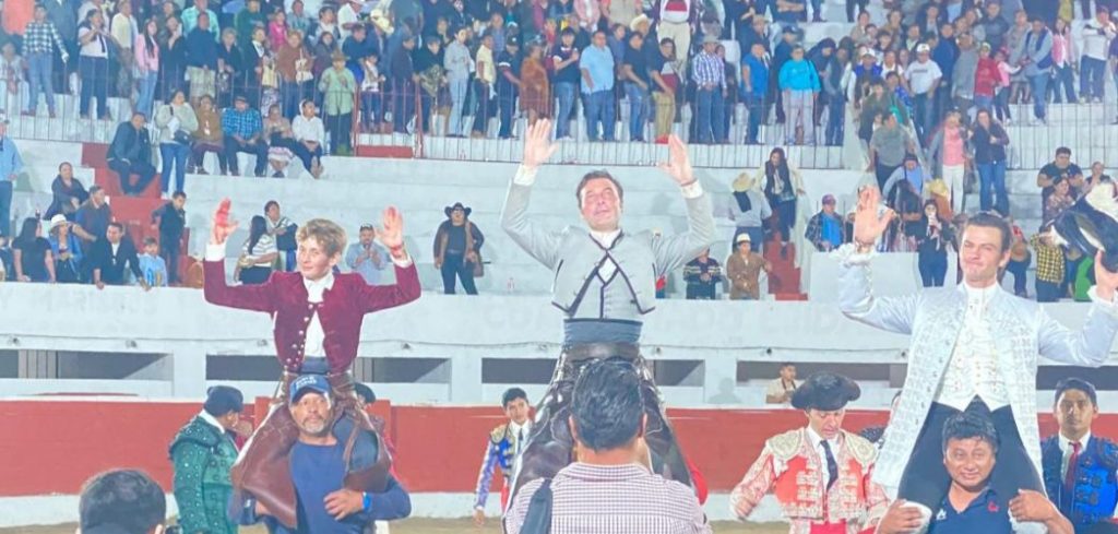 Andy Cartagena corta un rabo en Motul