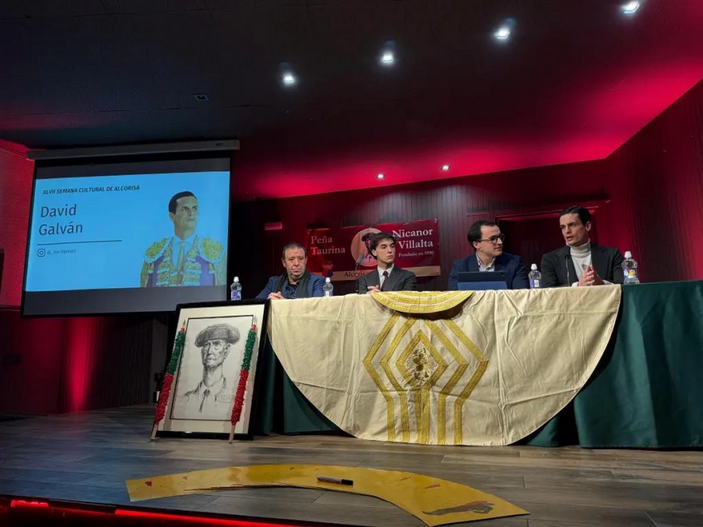 David Galván clausura con éxito la Semana Cultural de Alcorisa