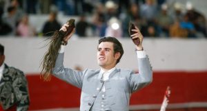 Cuatro orejas y un rabo para Guillermo Hermoso en Juchipila