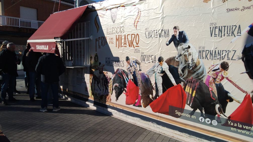 Ambientazo en la apertura de taquillas en Illescas