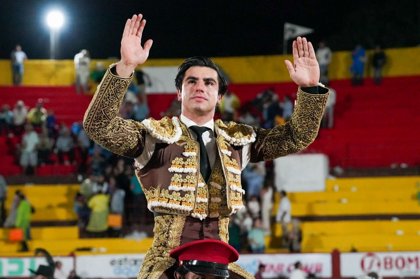 Triunfo de Jesús Enrique Colombo en Mérida