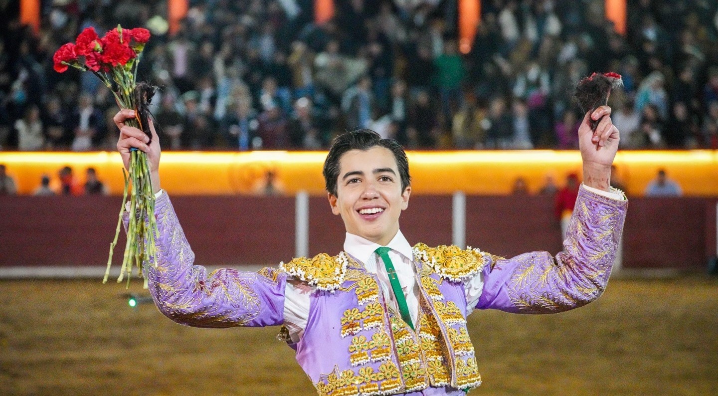 Dos orejas y puerta grande de Marco Pérez en Tlaxcala