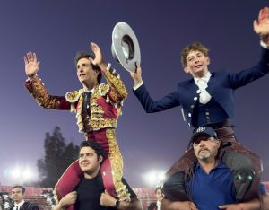 André y Arturo Gilio, a hombros en Río Grande