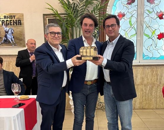 Andy Cartagena es homenajeado en El Ejido